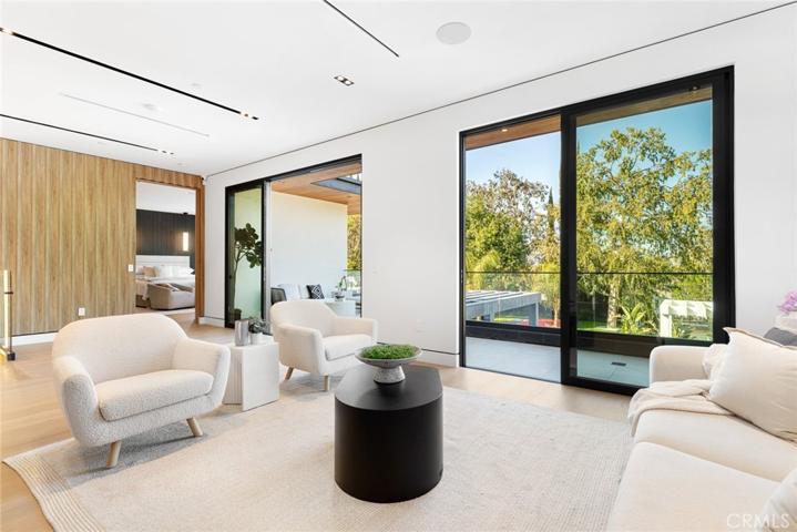 4970 Brewster Drive, Tarzana, California 91356