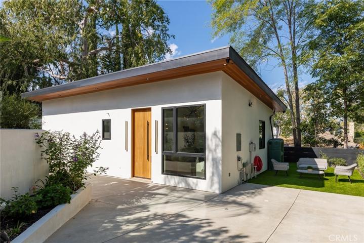 4970 Brewster Drive, Tarzana, California 91356