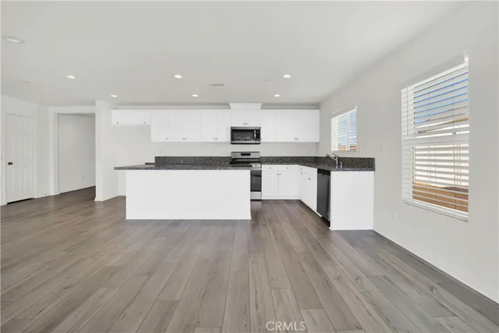 29086 Golden Sunset Circle, Winchester, California 92596