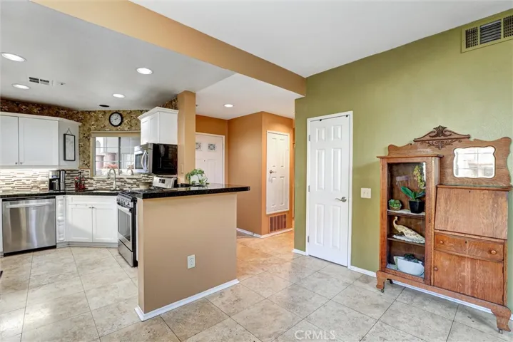 2941 Via Milano 108, Corona, California 92879