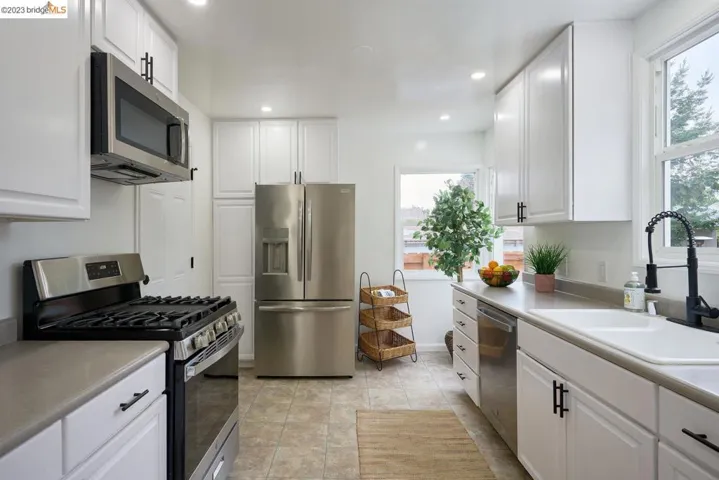 5437 Solano Ave, Richmond, California 94805