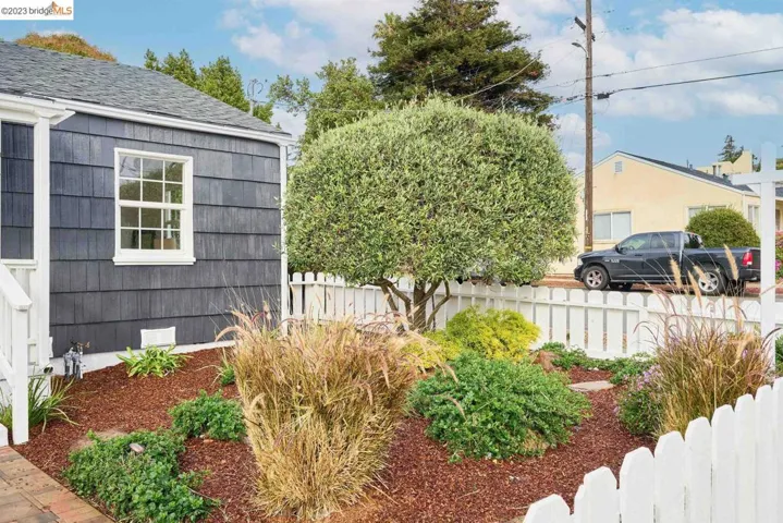 5437 Solano Ave, Richmond, California 94805