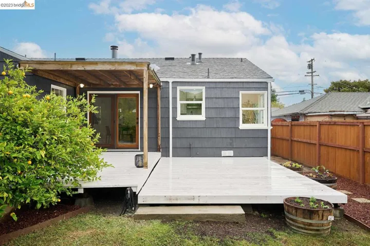5437 Solano Ave, Richmond, California 94805