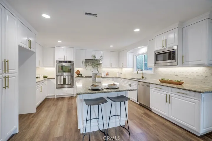 18482 Taft Avenue, Villa Park, California 92861