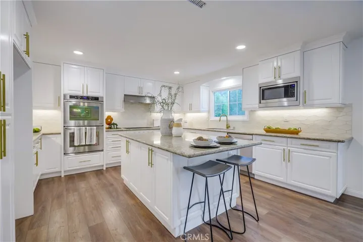 18482 Taft Avenue, Villa Park, California 92861