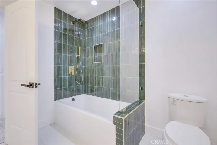 18482 Taft Avenue, Villa Park, California 92861