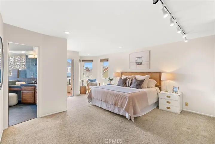 329 5th Street, Manhattan Beach, California 90266