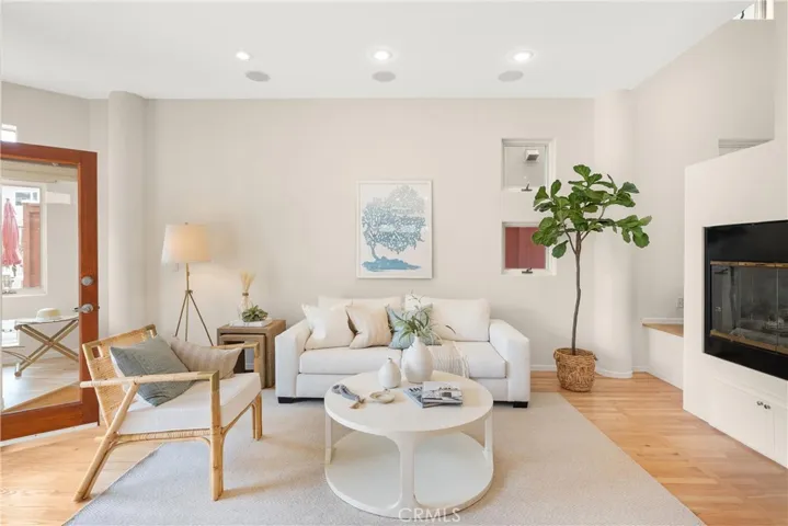 329 5th Street, Manhattan Beach, California 90266