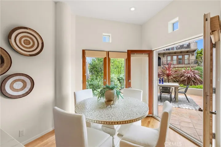 329 5th Street, Manhattan Beach, California 90266