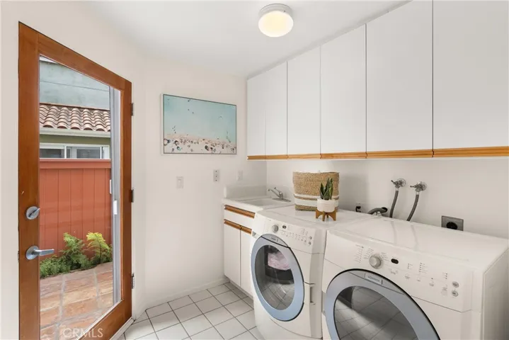 329 5th Street, Manhattan Beach, California 90266