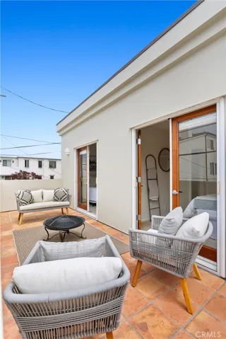 329 5th Street, Manhattan Beach, California 90266