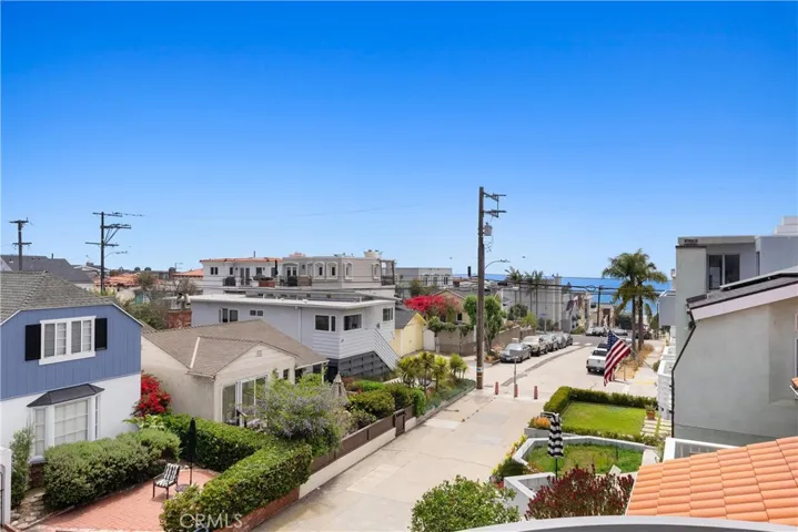 329 5th Street, Manhattan Beach, California 90266