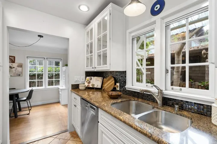 1050 Waverley Street, Palo Alto, California 94301