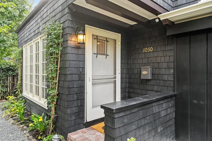 1050 Waverley Street, Palo Alto, California 94301