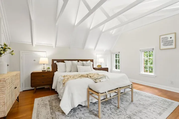 1050 Waverley Street, Palo Alto, California 94301