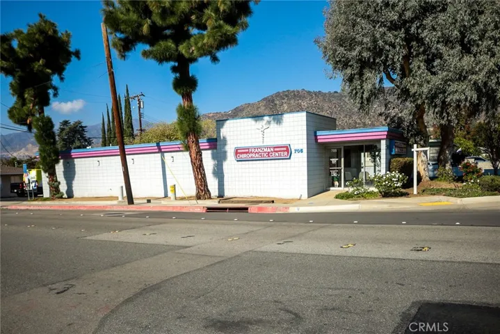 705 W Foothill Boulevard, Glendora, California 91741
