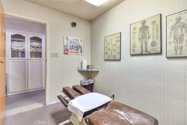 705 W Foothill Boulevard, Glendora, California 91741