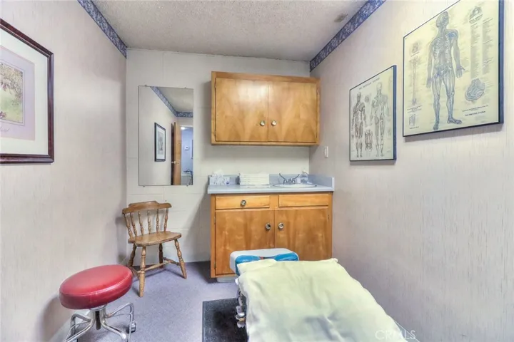 705 W Foothill Boulevard, Glendora, California 91741