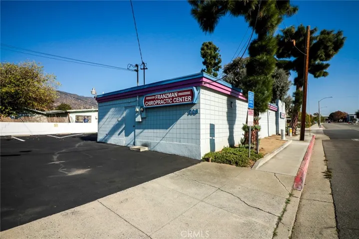 705 W Foothill Boulevard, Glendora, California 91741