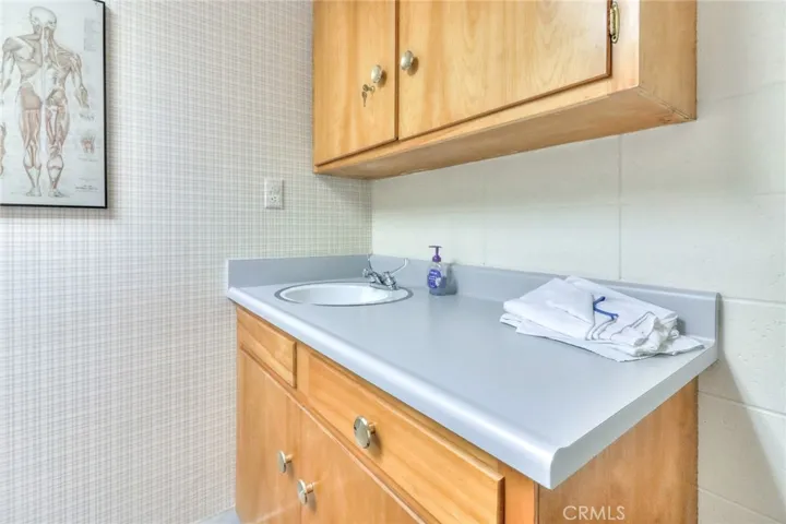 705 W Foothill Boulevard, Glendora, California 91741