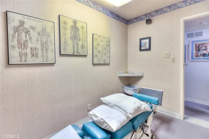 705 W Foothill Boulevard, Glendora, California 91741