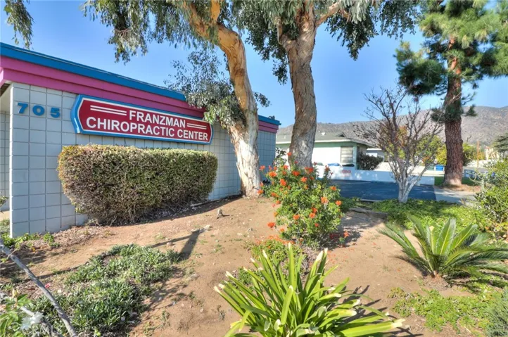 705 W Foothill Boulevard, Glendora, California 91741