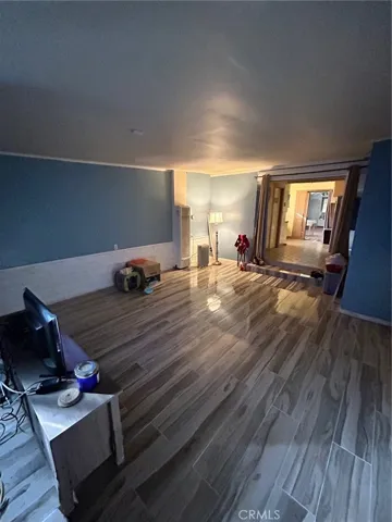 Spacious Den/bonus Room