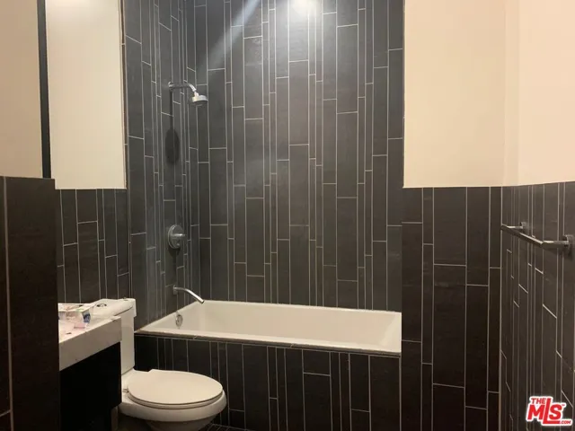 727 W 7th Street 420, Los Angeles, California 90017