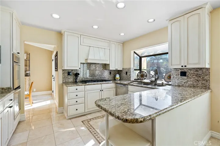 12692 Hillside Drive, Moorpark, California 93021