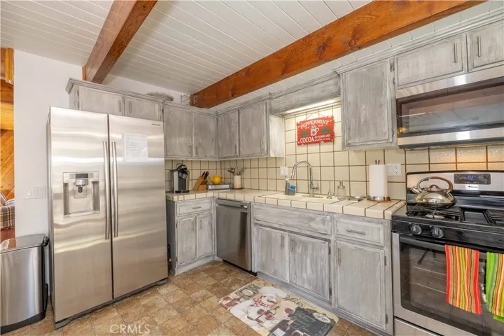 40144 Hillcrest Drive, Big Bear, California 92315