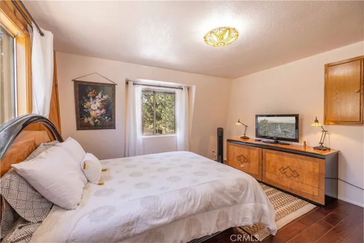 40144 Hillcrest Drive, Big Bear, California 92315