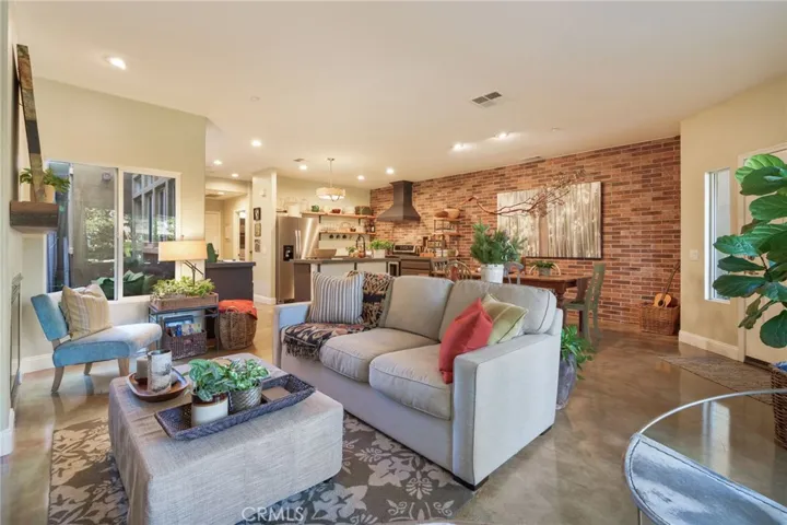 6360 Manzanita Way, Riverside, California 92504