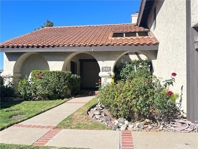 711 Oak Shadow View Place, Thousand Oaks, California 91320