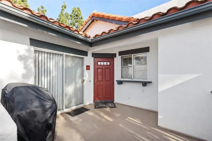 Welcome Home!  Grill Included