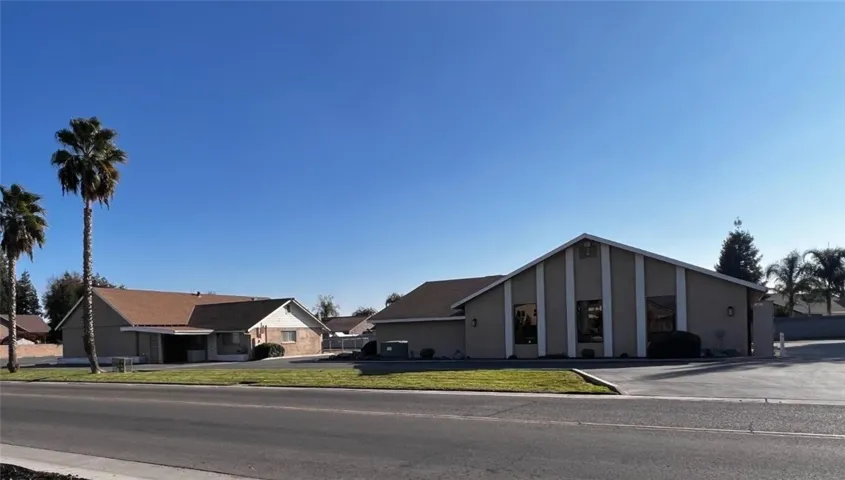 14319 W Kearney Boulevard, Kerman, California 93630