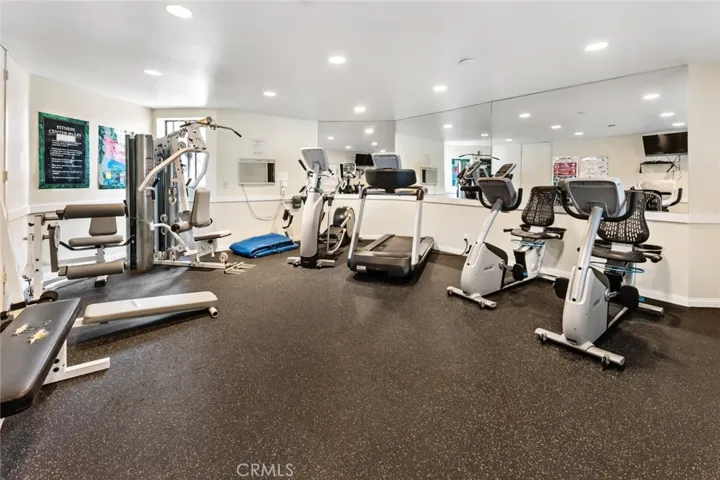 5330 Yarmouth Avenue Unit 214, Encino, California 91316