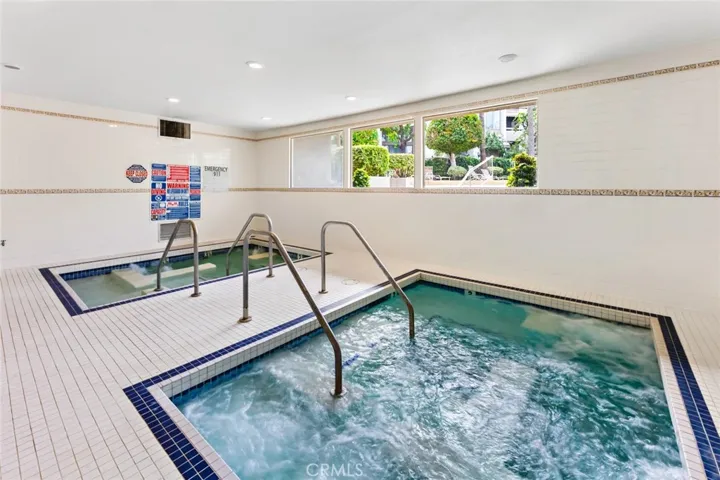 5330 Yarmouth Avenue Unit 214, Encino, California 91316