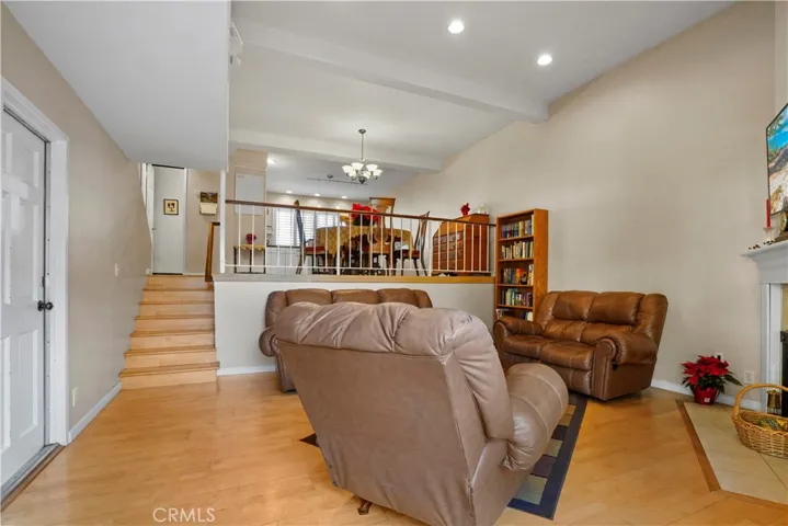 6852 Hatillo Avenue B, Winnetka, California 91306