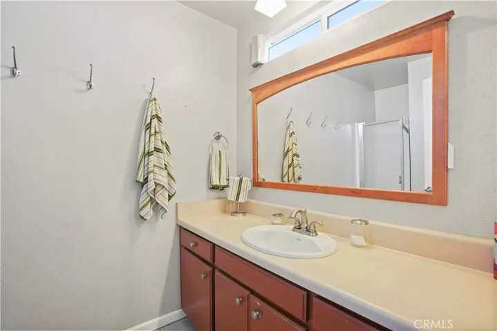 6852 Hatillo Avenue B, Winnetka, California 91306