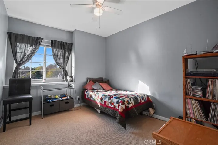 6852 Hatillo Avenue B, Winnetka, California 91306