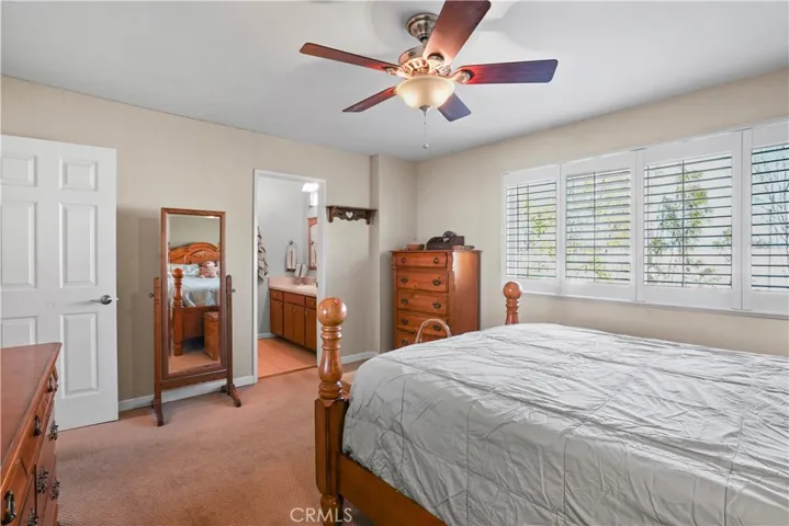 6852 Hatillo Avenue B, Winnetka, California 91306