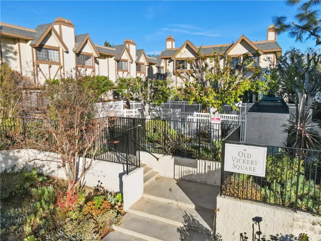 6852 Hatillo Avenue B, Winnetka, California 91306