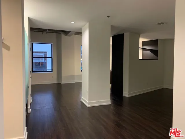 727 W 7th Street 523, Los Angeles, California 90017