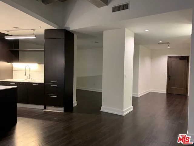 727 W 7th Street 523, Los Angeles, California 90017