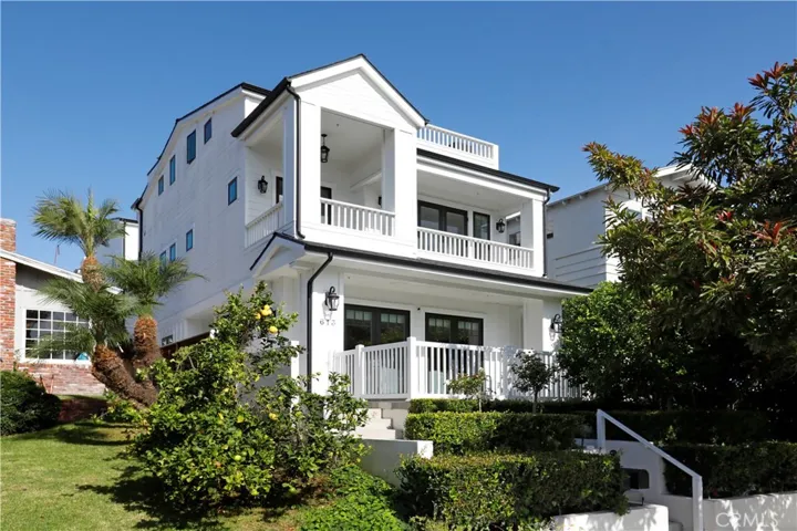 613 Iris Avenue, Corona Del Mar, California 92625