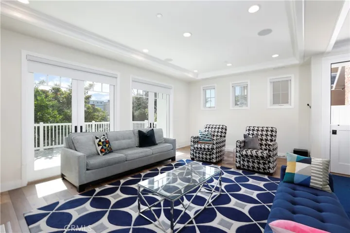 613 Iris Avenue, Corona Del Mar, California 92625