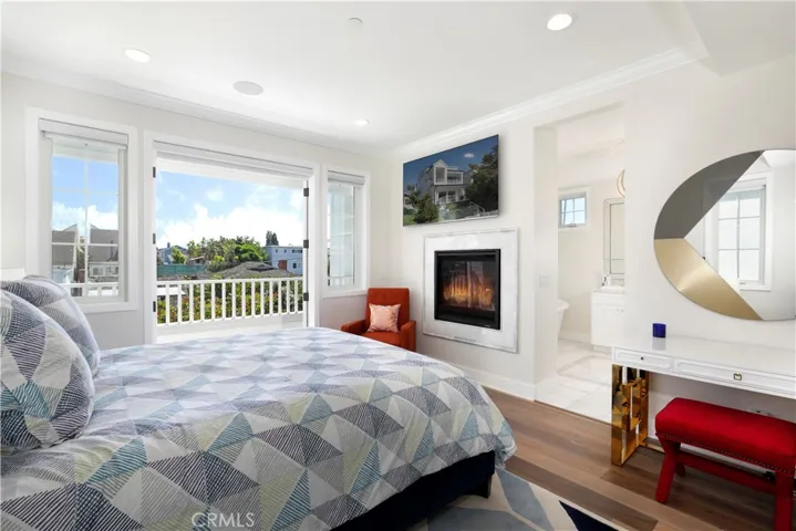 613 Iris Avenue, Corona Del Mar, California 92625