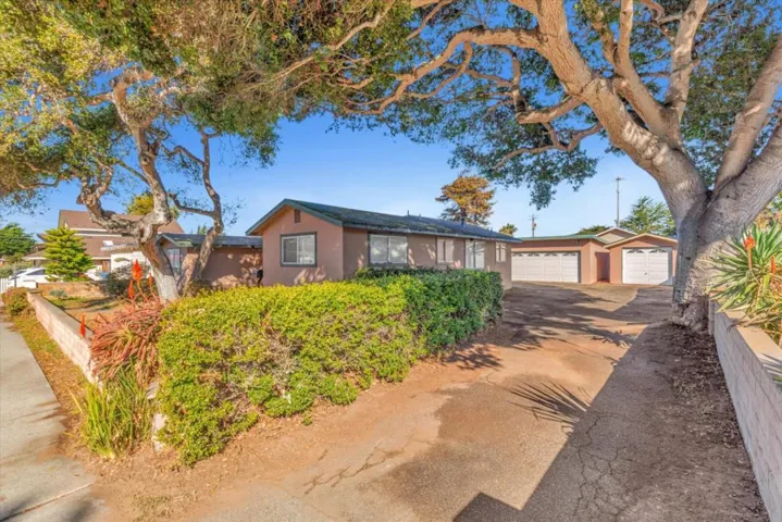 311 Del Robles Avenue, Monterey, California 93940