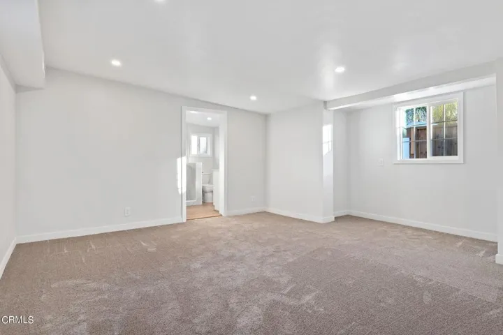 16-web-or-mls-16 - Primary Bedroom
