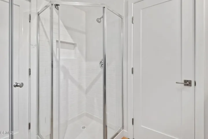 23-web-or-mls-23 - Bathroom 2
